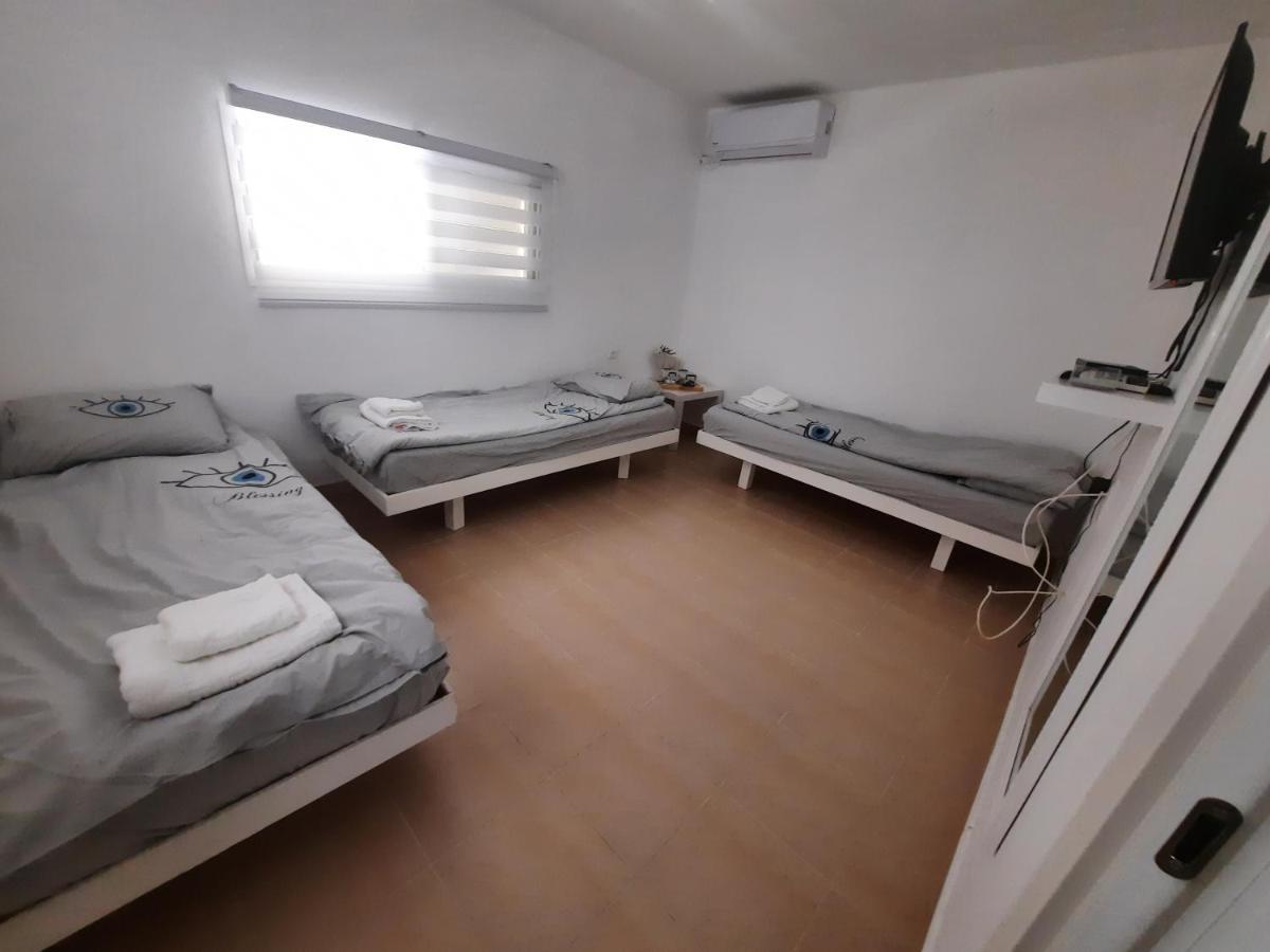 Akhva Accommodation Unit Arad Esterno foto